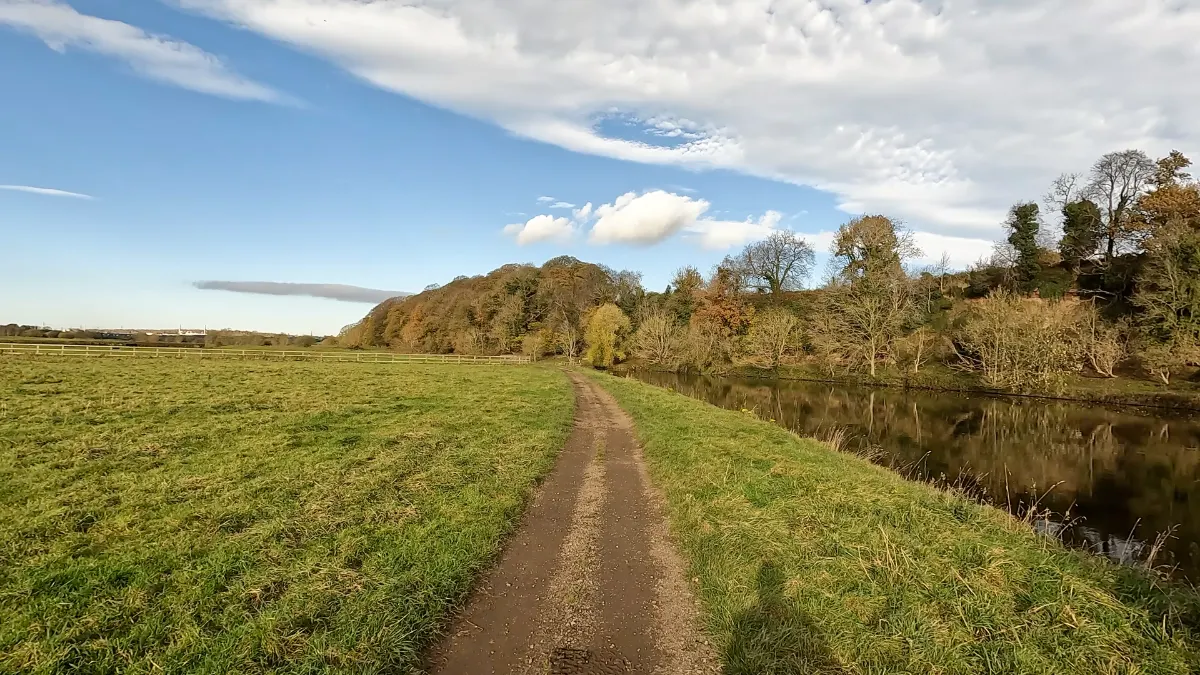 On the River Weaver: Frodsham to Dutton Locks route
