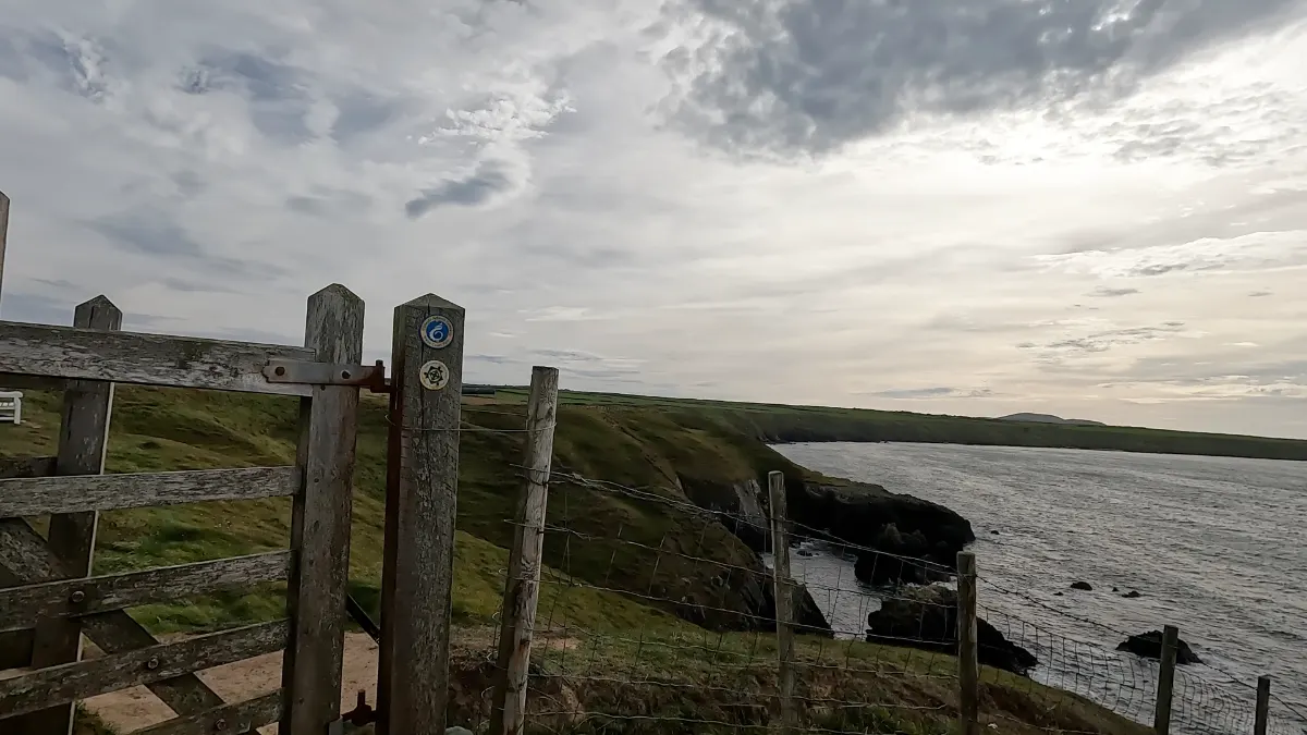 On the Tudweiliog to Whistling Sands route